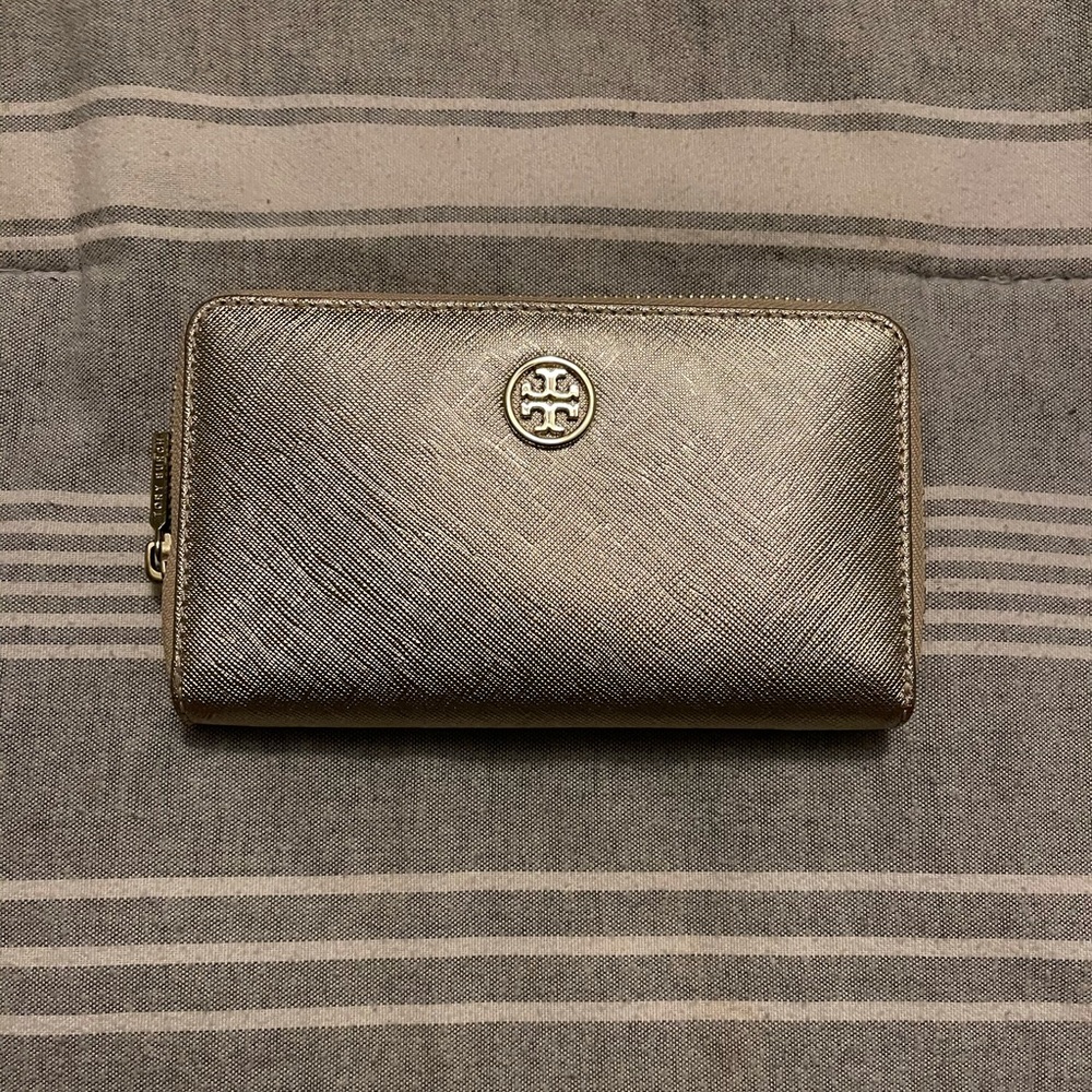 FOR SALE - ✖️ TORY BURCH WALLET ✖️